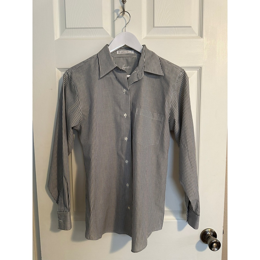 Foxcroft, size 4, Striped Wrinkle Free Button Down Collard‎ Shirt